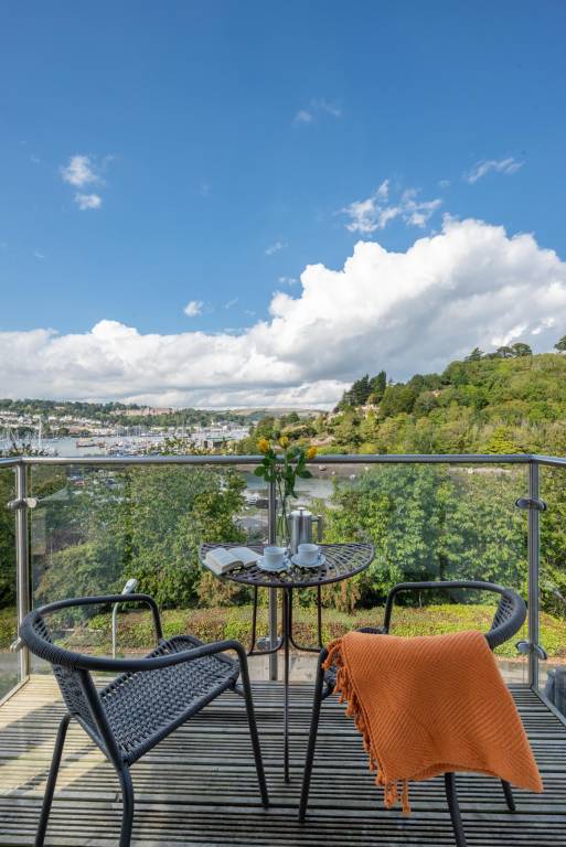 Apartment with patio | Water view | Pets allowed in Dartmouth