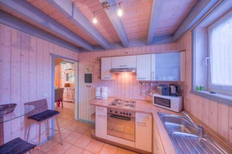 Vacation home with terrace, yard & sauna | Nature view — photo 4