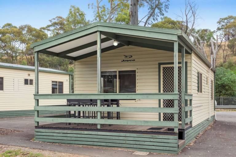 Cabin  Auburn
