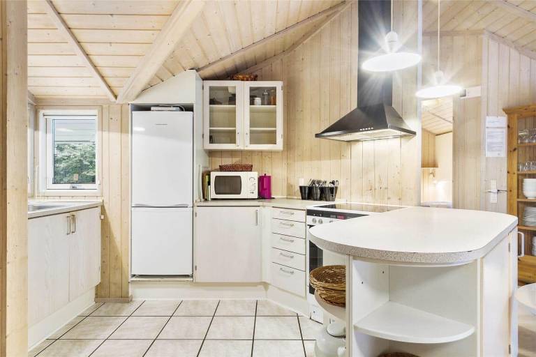 House with terrace, jacuzzi & sauna — photo 4