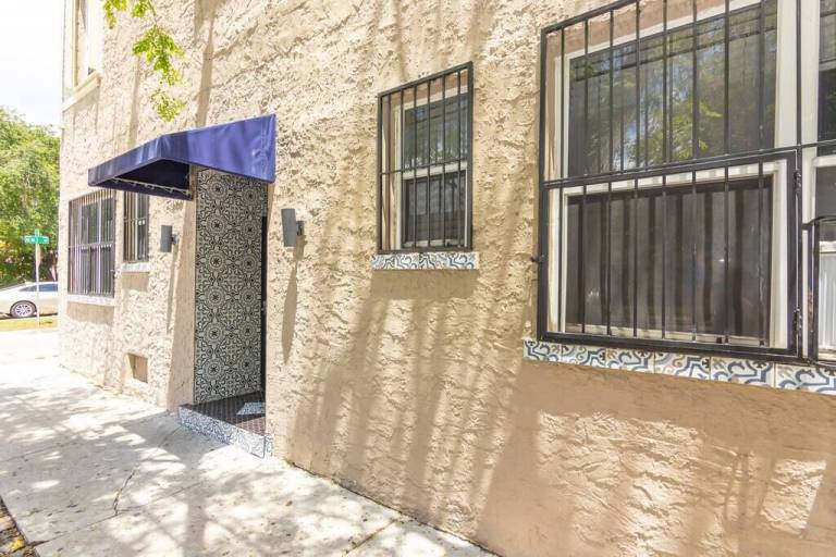 Apartment  Allapattah