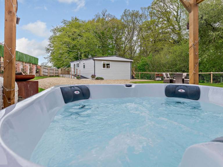 Cottage  Linwood