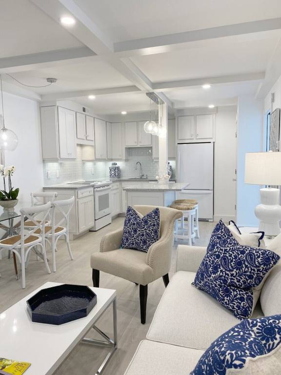 Condo Naples