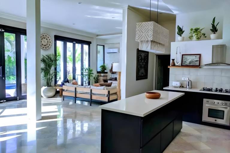 Family-oriented vacation home with hot tub, yard & private pool | Suitable for remote work | Pets allowed — photo 3