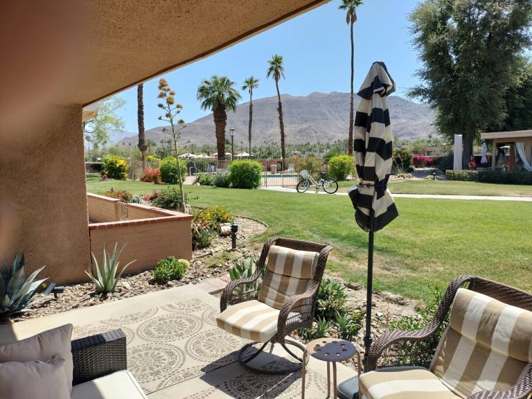 SPECTACULAR VIEW JUST STEPS TO POOL/JACUZZI AT SUNRISE COUNTRY CLUB — photo 2