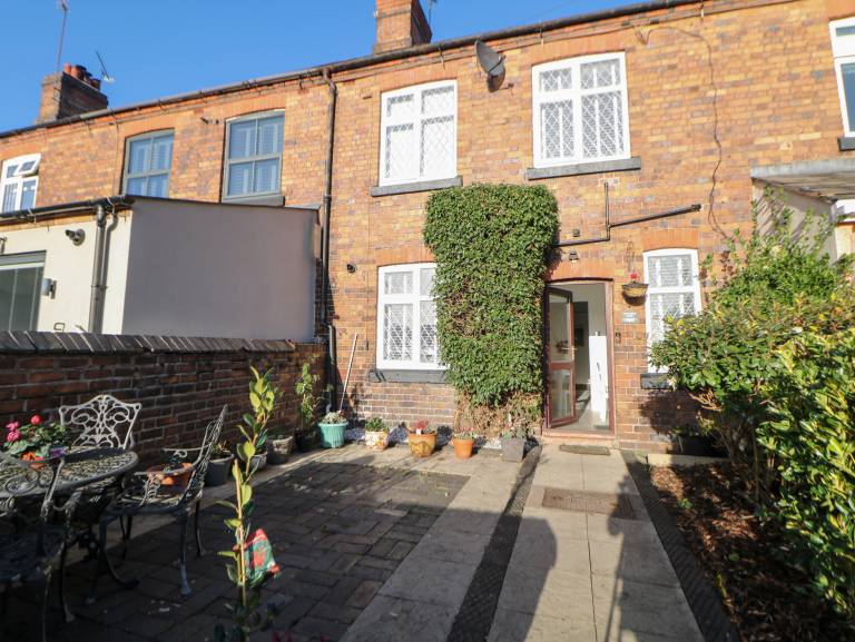 Family-oriented lovely cottage with garden | Pet-friendly — photo 2