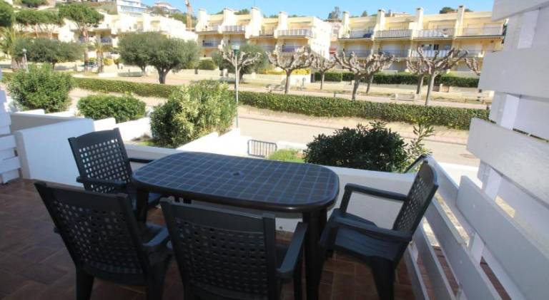 Pleasant holiday apartment with patio & yard | Next to the beach | Pets allowed in Llanca