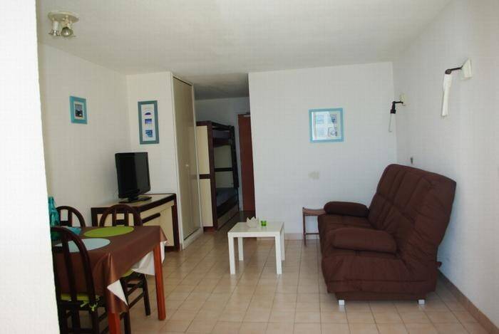 Apartment with garden & pool | Sea view — photo 3