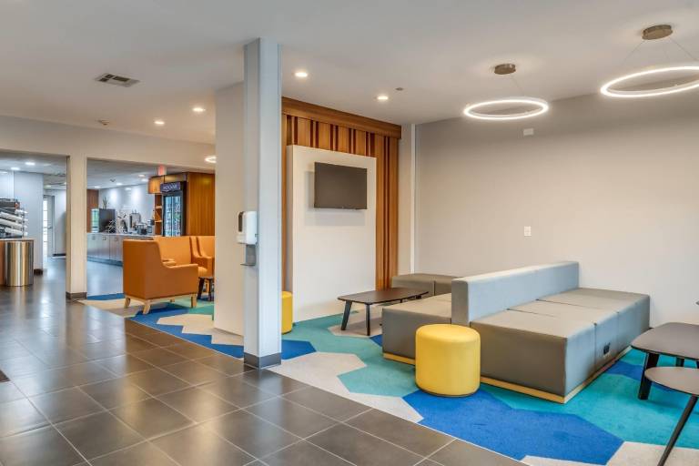 Microtel Inn & Suites by Wyndham Montgomery — photo 3
