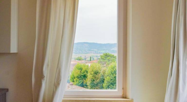 Holiday apartment with terrace in Sinalunga