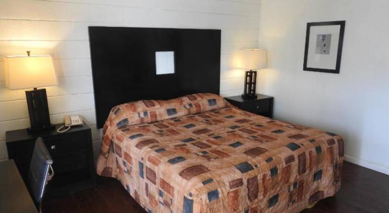 Economy Inn — photo 2