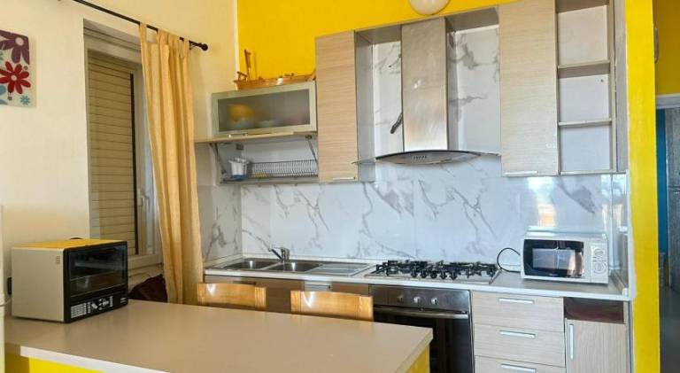 Rental apartment with patio — photo 4