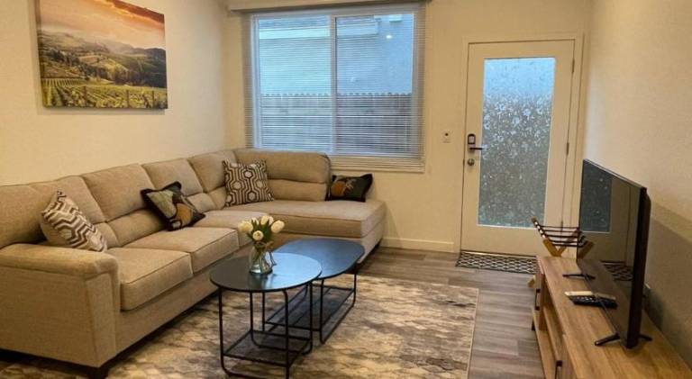 Cozy-Quiet-Spacious Guest Suite in Fresno Clovis California in Fresno, CA