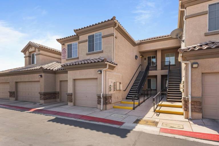 Condo Tule Springs