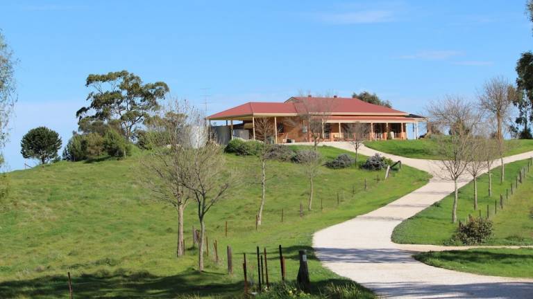House Emu Flat
