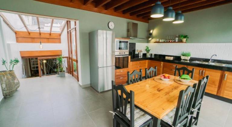 Spacious house with hot tub | Pets are welcome — photo 2