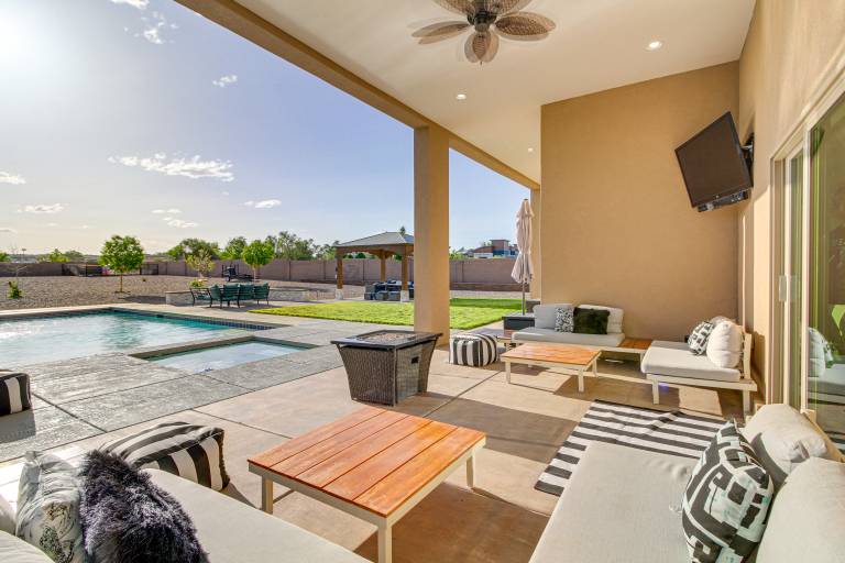 Pet Friendly Rio Rancho Home w Fire Pit