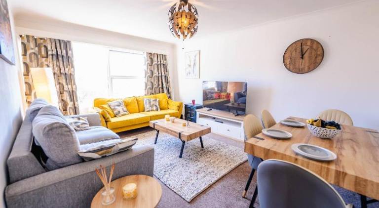Holiday apartment with 2 rooms for 4 persons — photo 2