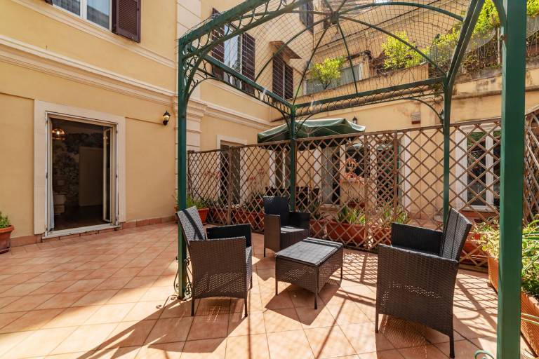 Salandra Apt 1 RM VK