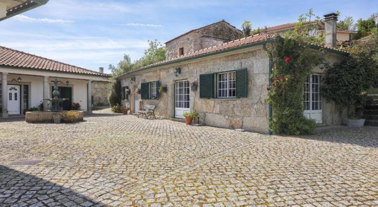 Casa Sátão