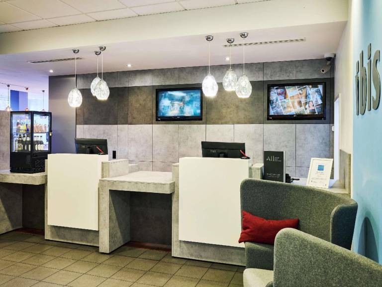 IBis Duesseldorf Hauptbahnhof — photo 4