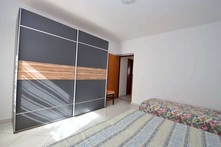 Lovely holiday apartment with patio & barbecue | Pets allowed — photo 3