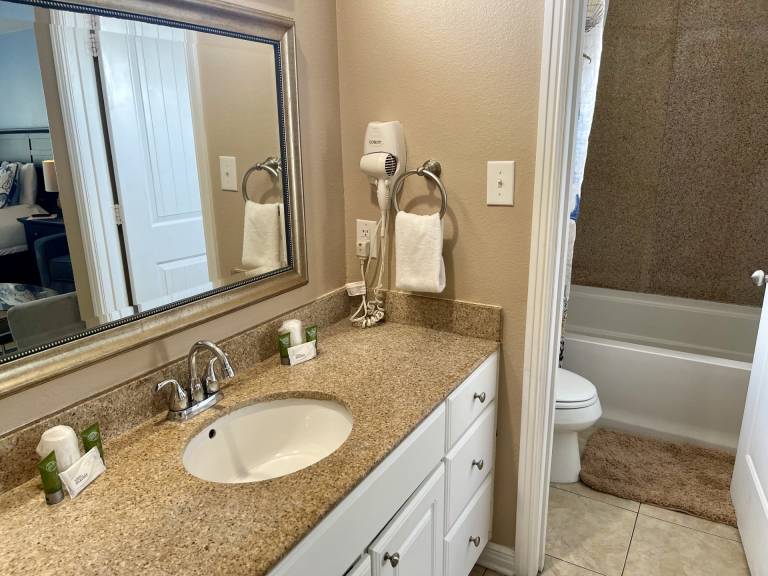 Beachgate CondoSuites and Oceanfront Resort — photo 5