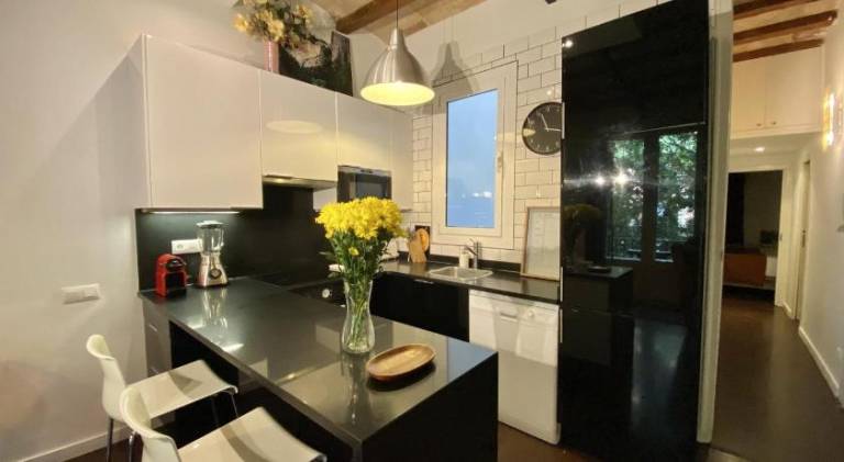 Apartment | Near Magic Fountain of Montjuïc — photo 5