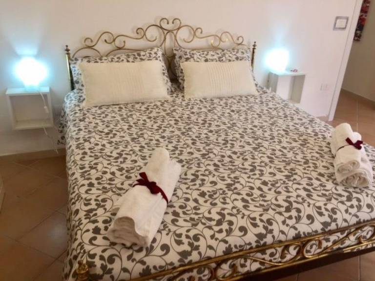 Apartment with 2 rooms for 6 persons — photo 3