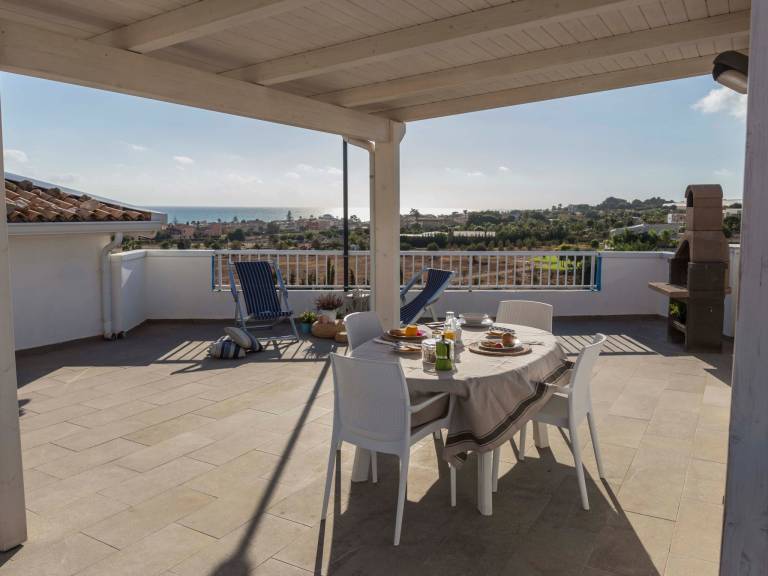 Holiday apartment with terrace in Scicli