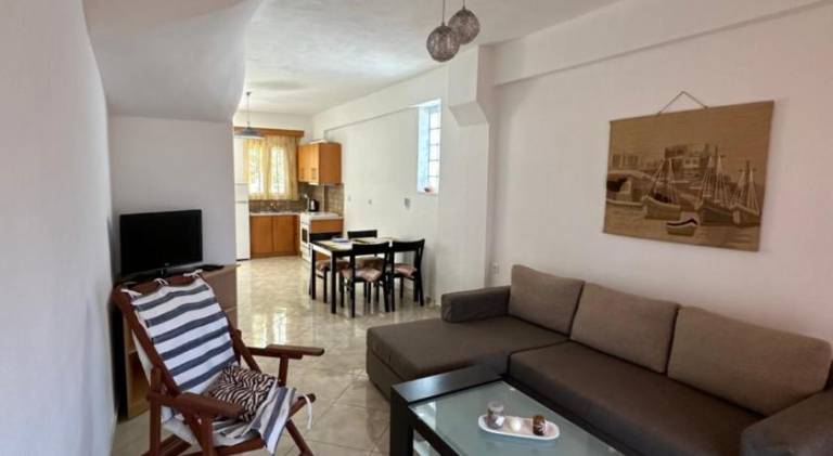 Apartment with garden & terrace — photo 2