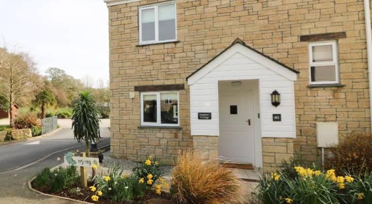 House with 1 room for 6 persons in Falmouth