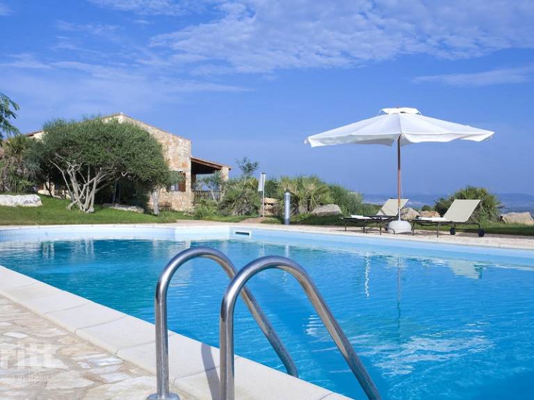 House with patio, garden & grill in Alghero