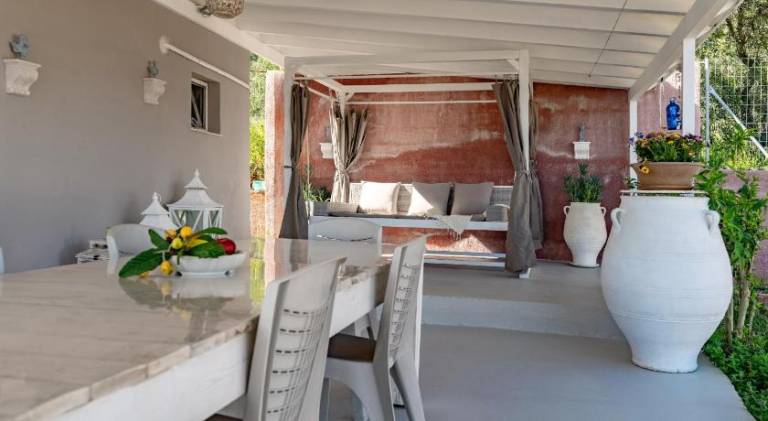 Lovely villa with yard, terrace & barbeque | Pet-friendly — photo 4