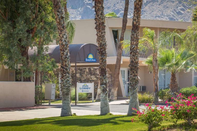 Days Inn Palm Springs — photo 3
