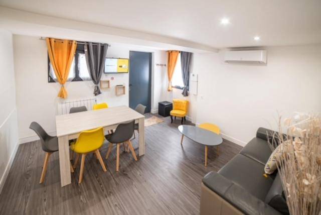 Charming holiday apartment | Pets allowed in Chassieu
