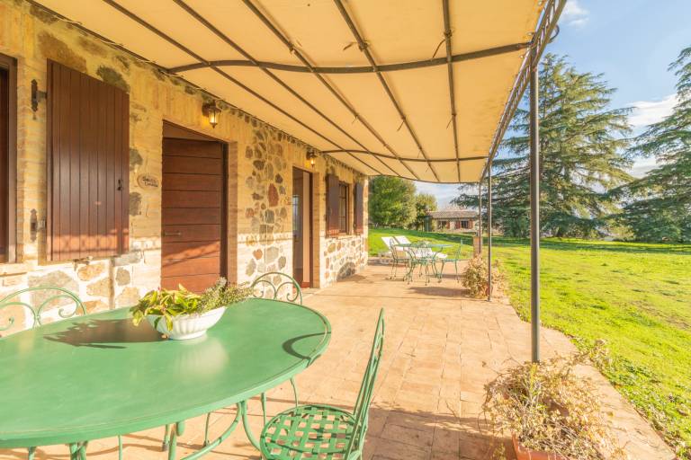Il Poderaccio Agri-relais: Bolsena: Accogliente bilocale con terrazza vista lago di Bolsena in Bolsena