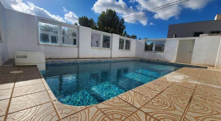 House with barbecue, private pool & terrace — photo 5