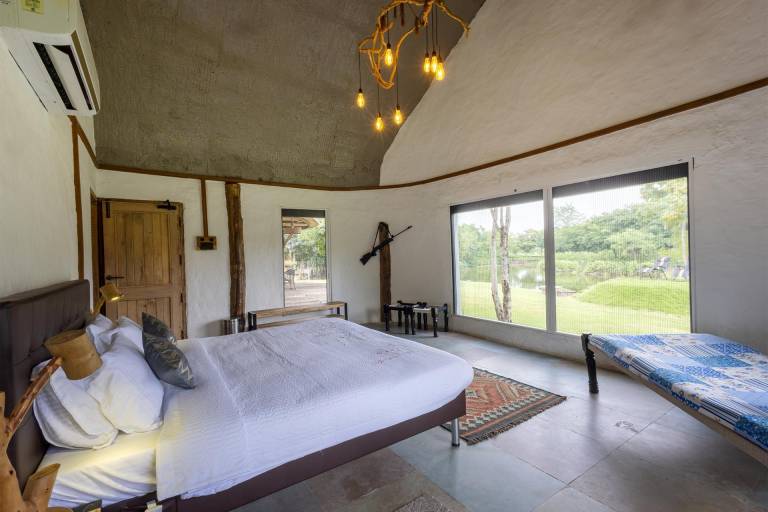 StayVista's Water Song Garden - Lake-Side, Pet-Friendly Villa with Bar, Spacious Lawn & Indoor-Outdo — photo 2