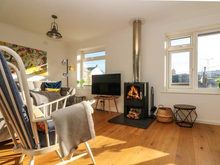 Cottage with yard | Beach view — photo 4
