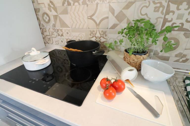 Fully equipped holiday apartment with patio | Pet-friendly — photo 4