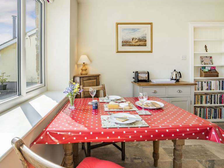 Cottage with yard | Beach view — photo 4