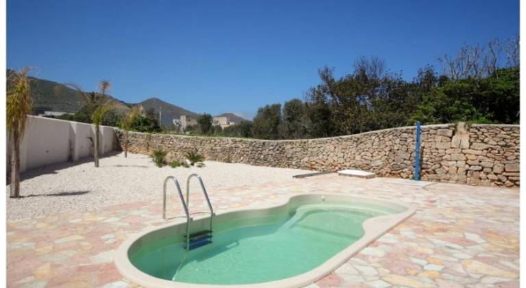 Rental apartment with pool & barbeque — photo 3