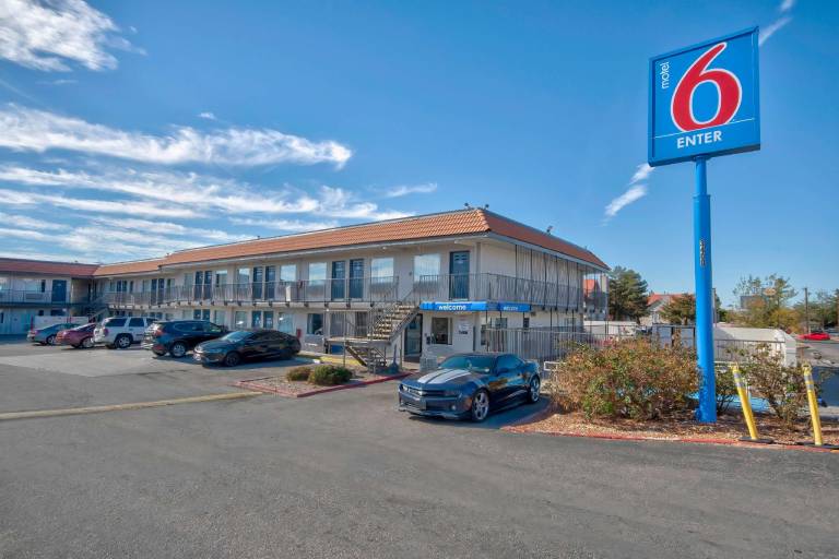 Motel 6 Albuquerque, NM - Carlisle — photo 3