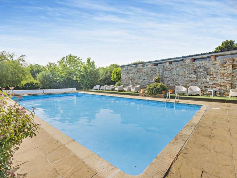 Lovely cottage with pool & garden | Pet-friendly in Bideford