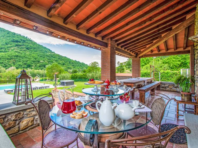 House with patio, barbecue & jacuzzi — photo 4