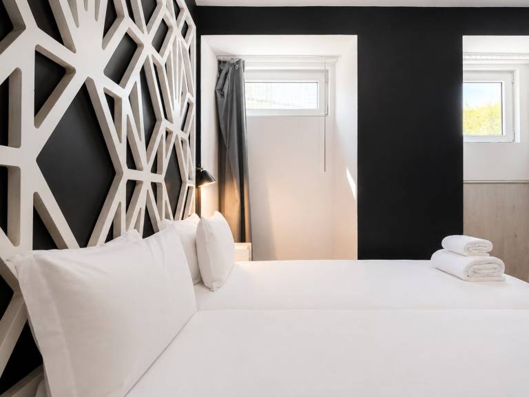 Family-oriented rental apartment | City view | Perfect for remote work
