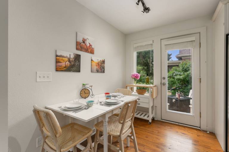 455 N Sherwood Street — photo 4