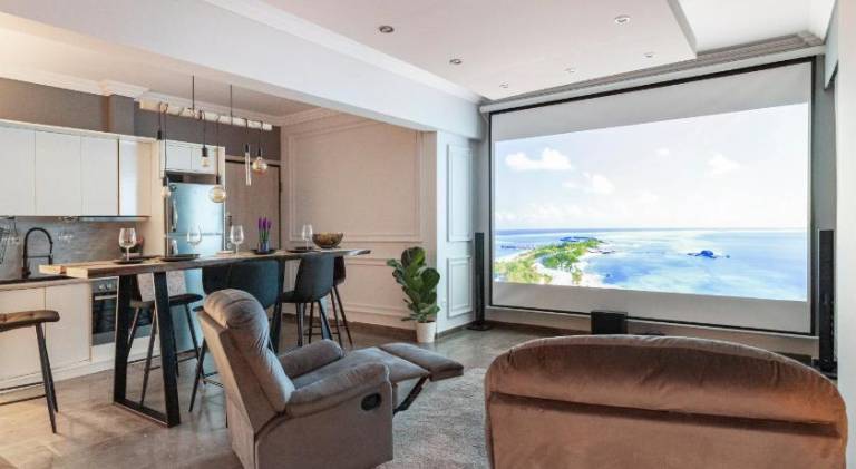 Holiday apartment with patio, hot tub & yard | Perfect for remote work | Pets are welcome — photo 2
