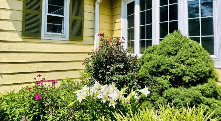 Private Estate, Walk to Princeton Downtown, 3-Bedrooms 2-Bath with Free Parking — photo 5